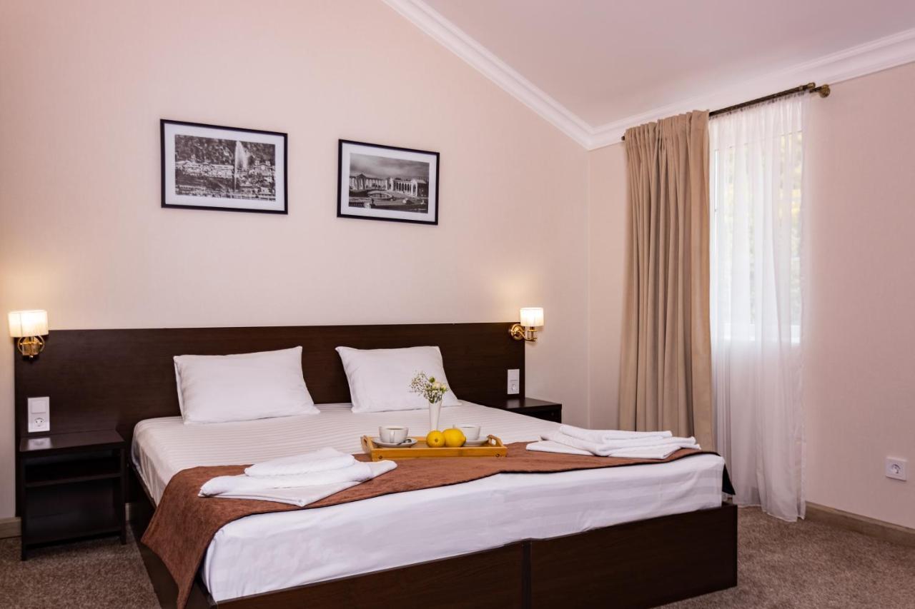 New Athos Hotel Nikopoli On Vodopadnaya 21А מראה חיצוני תמונה