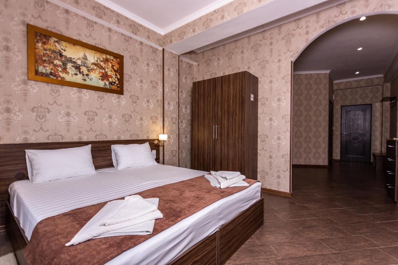 New Athos Hotel Nikopoli On Vodopadnaya 21А מראה חיצוני תמונה