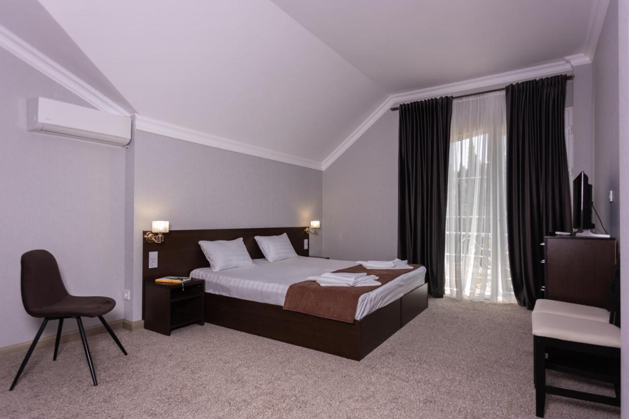 New Athos Hotel Nikopoli On Vodopadnaya 21А מראה חיצוני תמונה