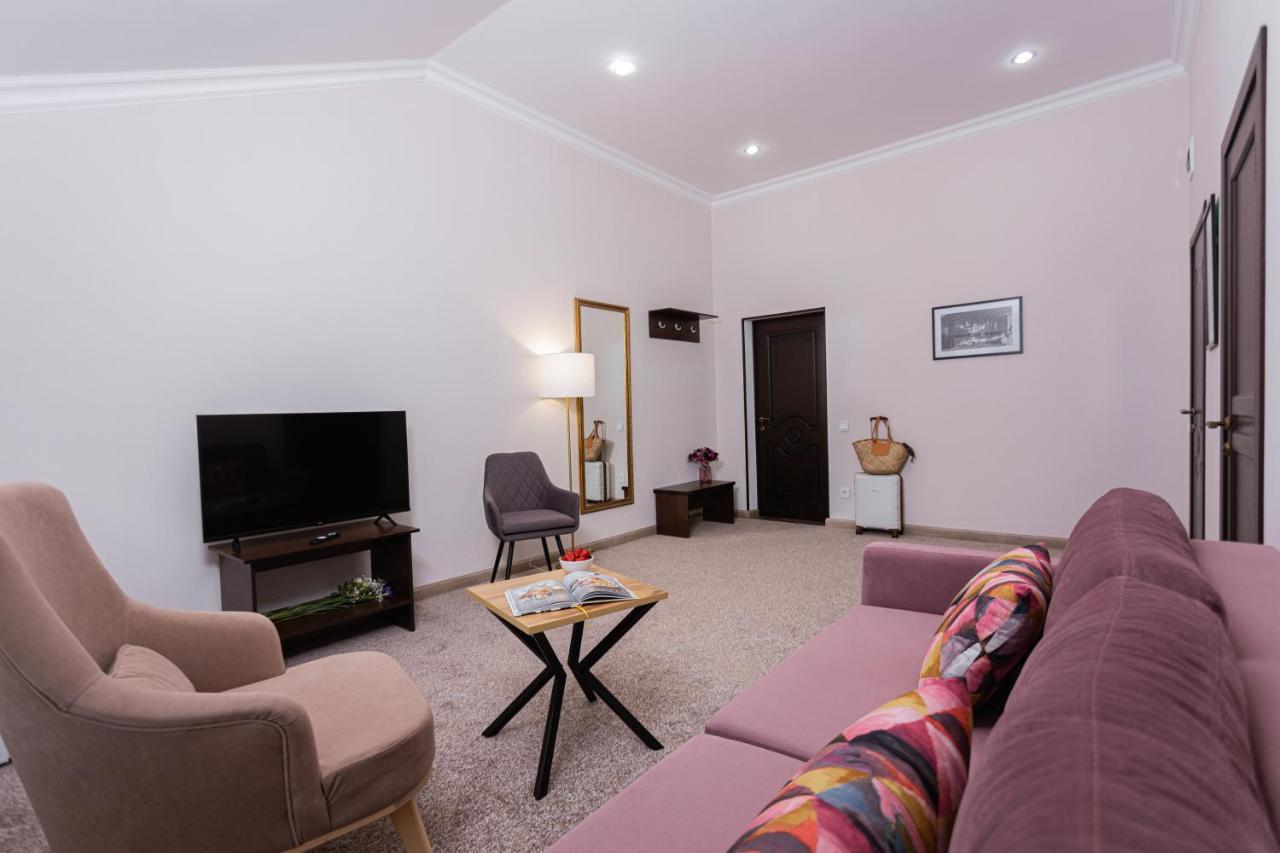 New Athos Hotel Nikopoli On Vodopadnaya 21А מראה חיצוני תמונה