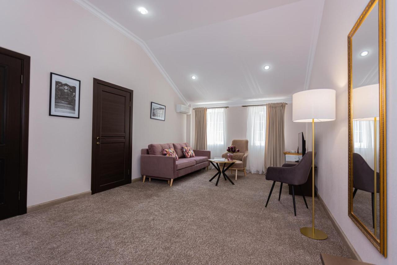 New Athos Hotel Nikopoli On Vodopadnaya 21А מראה חיצוני תמונה