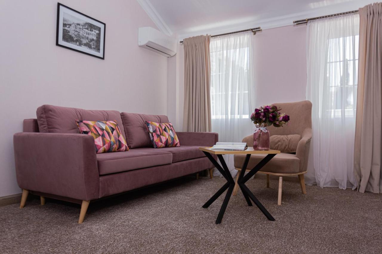 New Athos Hotel Nikopoli On Vodopadnaya 21А מראה חיצוני תמונה