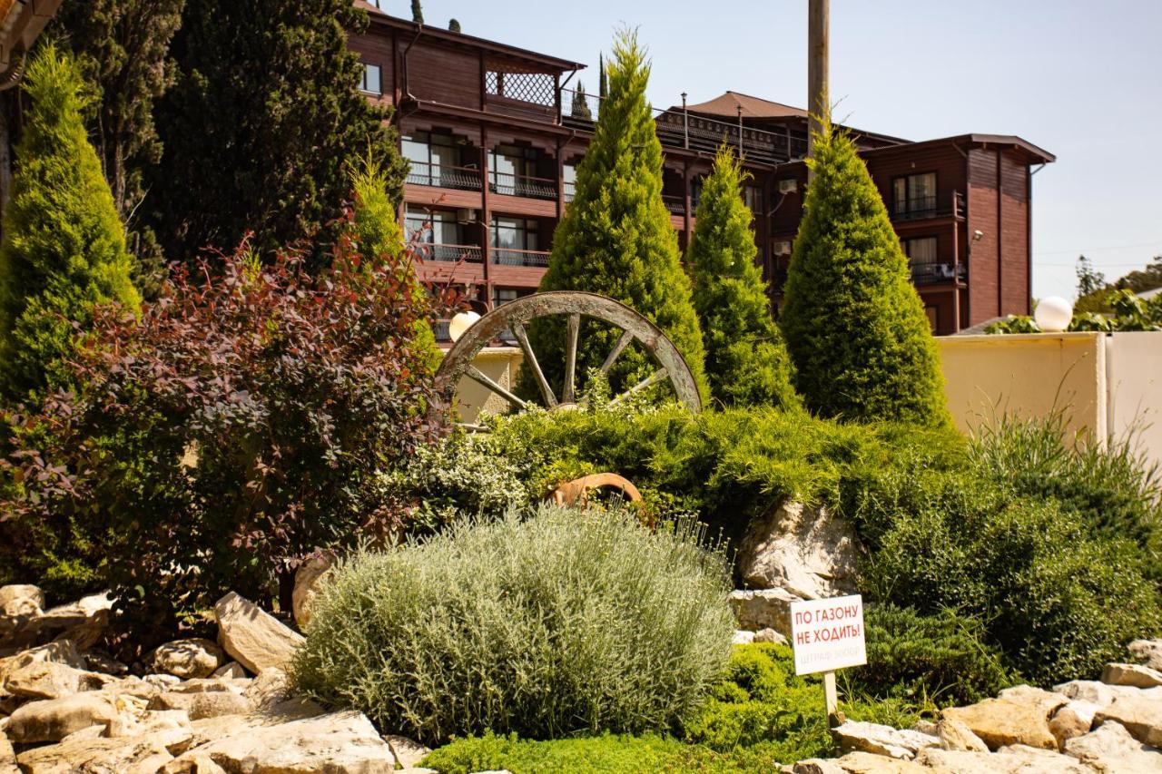 New Athos Hotel Nikopoli On Vodopadnaya 21А מראה חיצוני תמונה