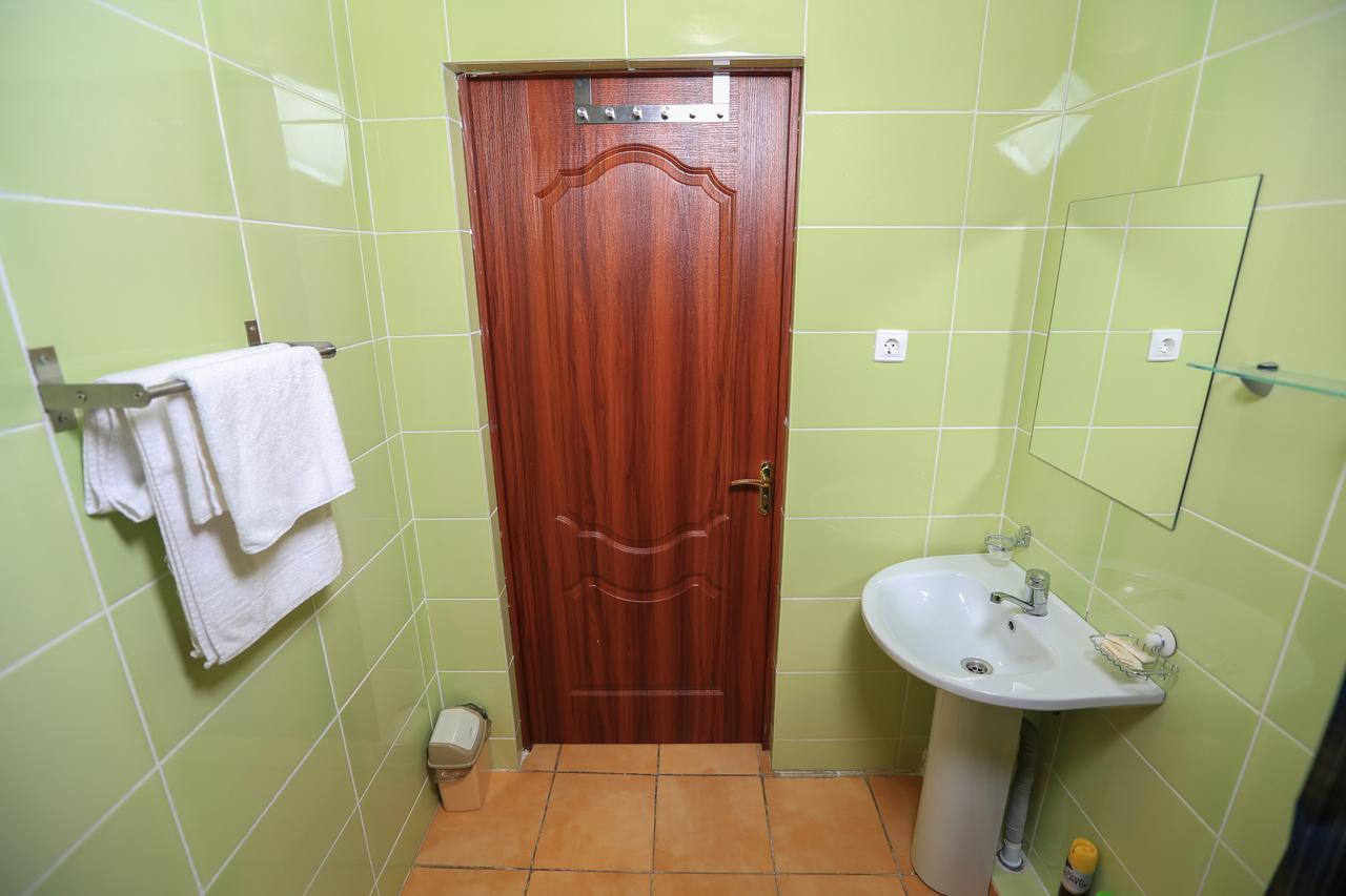 New Athos Hotel Nikopoli On Vodopadnaya 21А מראה חיצוני תמונה